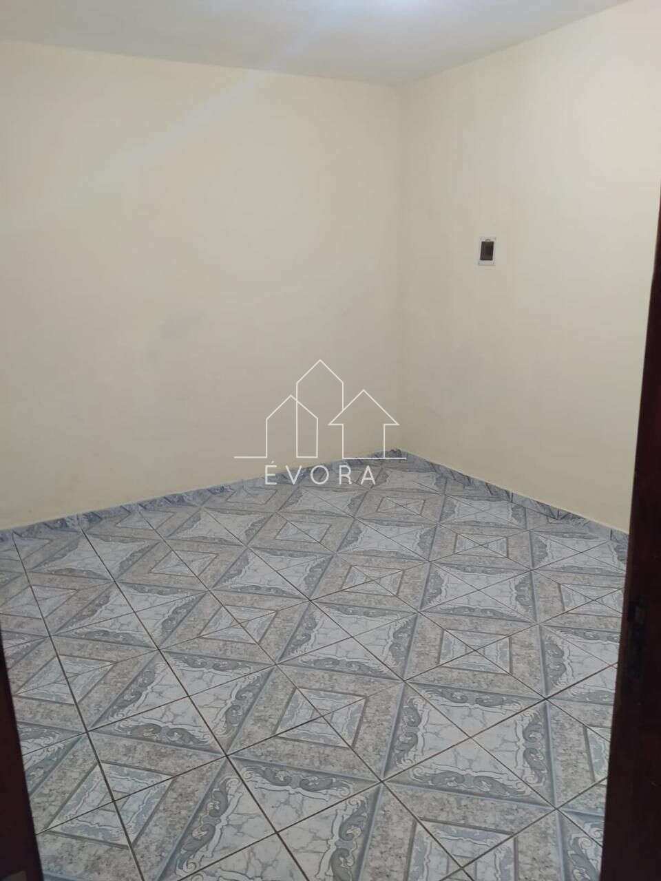 Casa à venda, com 4 quartos, 300m² - Évora Imóveis