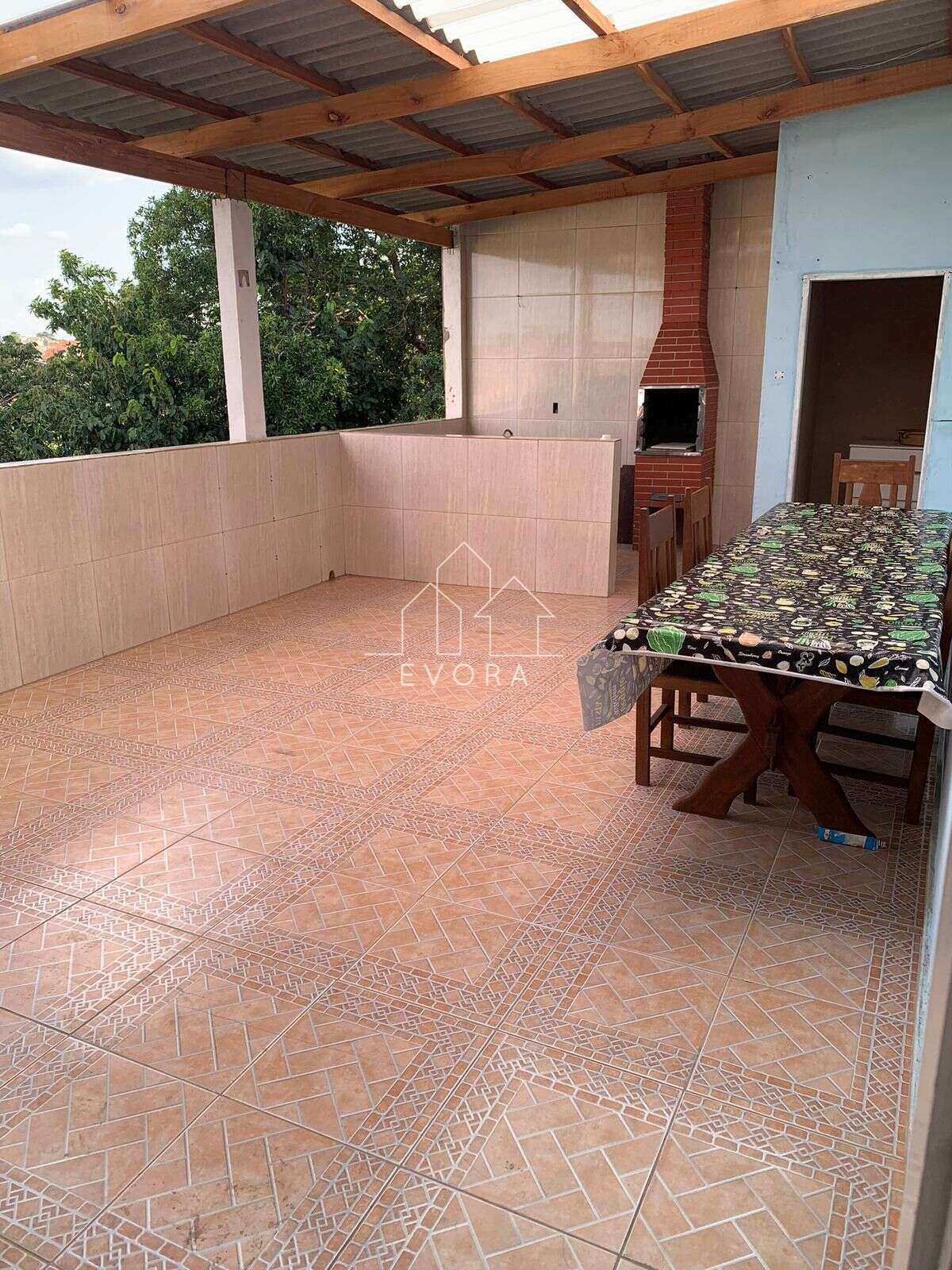 Casa à venda, com 4 quartos, 300m² - Évora Imóveis