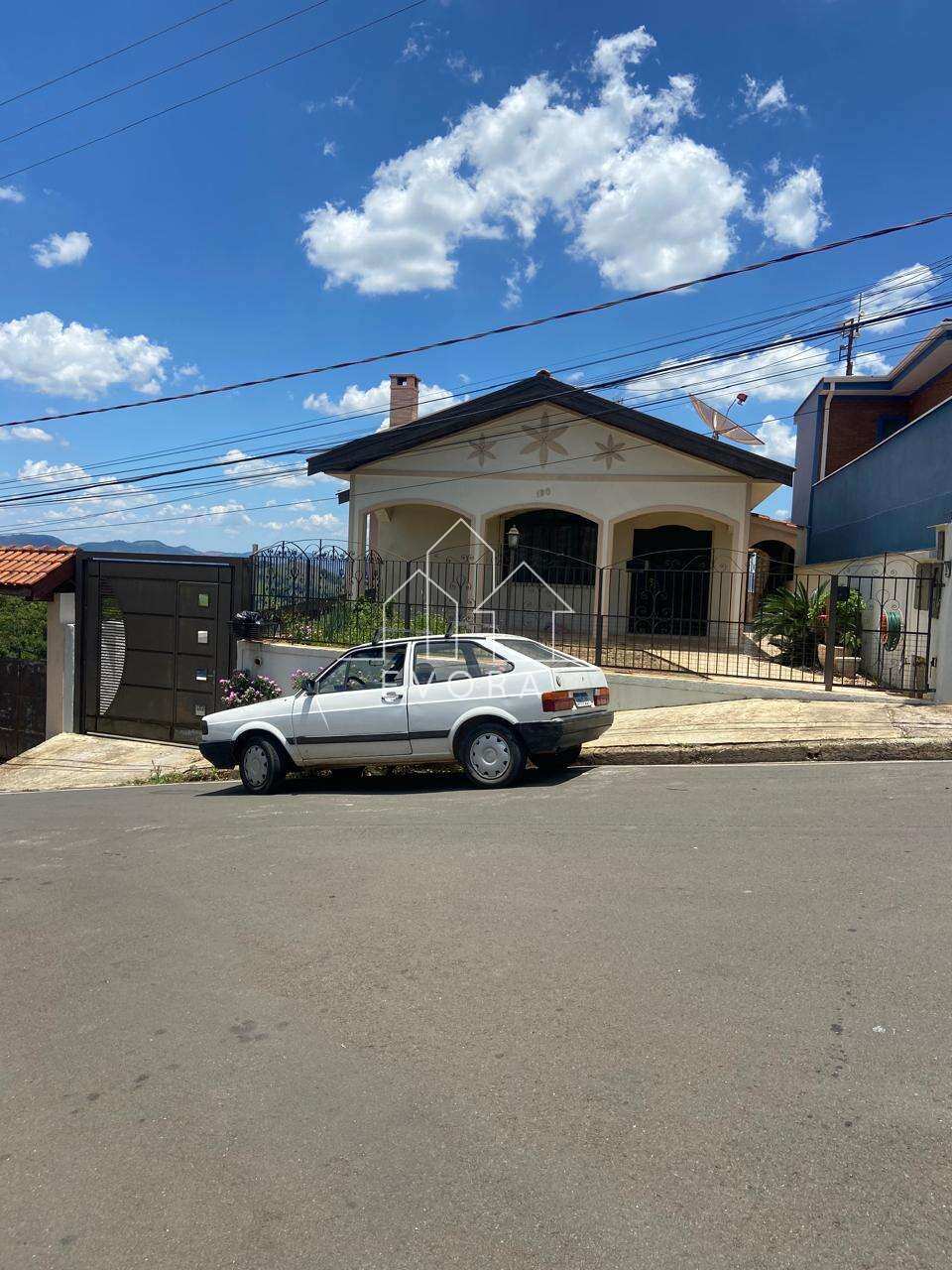 Casa à venda em Águas de Lindóia, Bela Vista, com 3 quartos - Évora Imóveis
