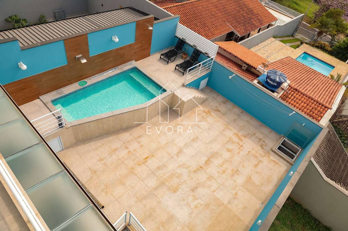 Casa à venda em Águas de Lindóia, Condomínio Maria de Andrade, com 3 quartos, 300m² - Évora Imóveis