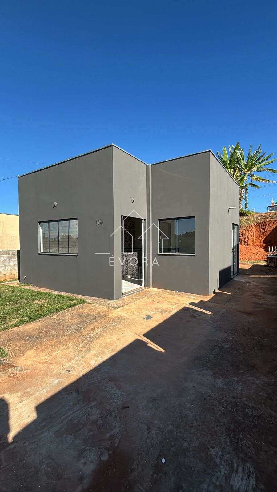 Casa à venda em Monte Sião, Jardim América, com 1 quarto, 200m² - Évora Imóveis
