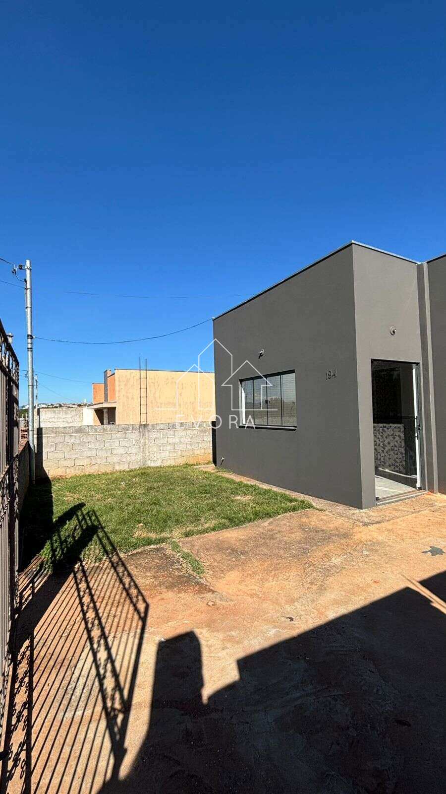 Casa à venda em Monte Sião, Jardim América, com 1 quarto, 200m² - Évora Imóveis