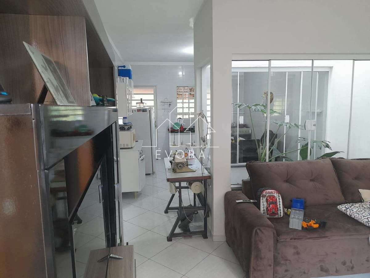 Casa à venda em Monte Sião, Jardim América, com 1 quarto - Évora Imóveis