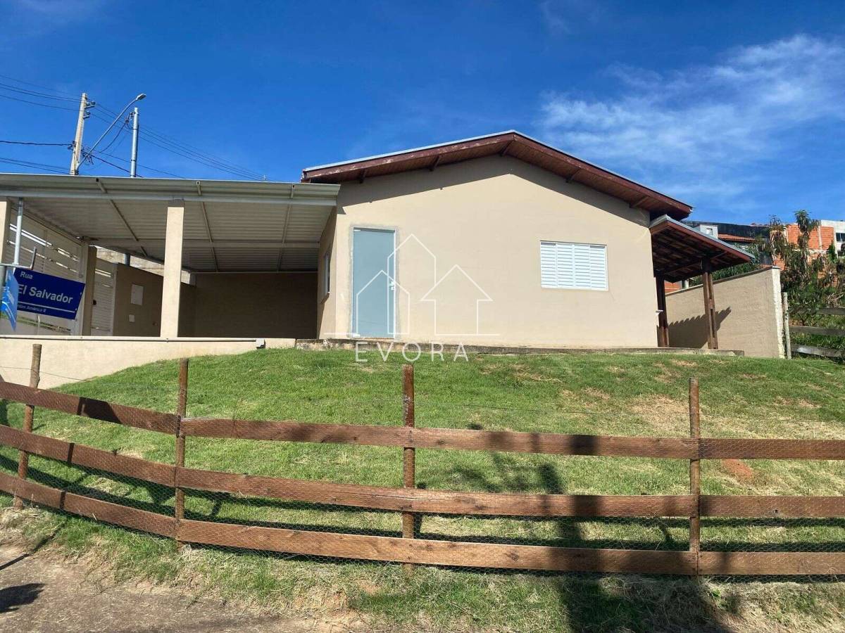 Casa à venda em Monte Sião, Jardim América, com 2 quartos, 220m² - Évora Imóveis