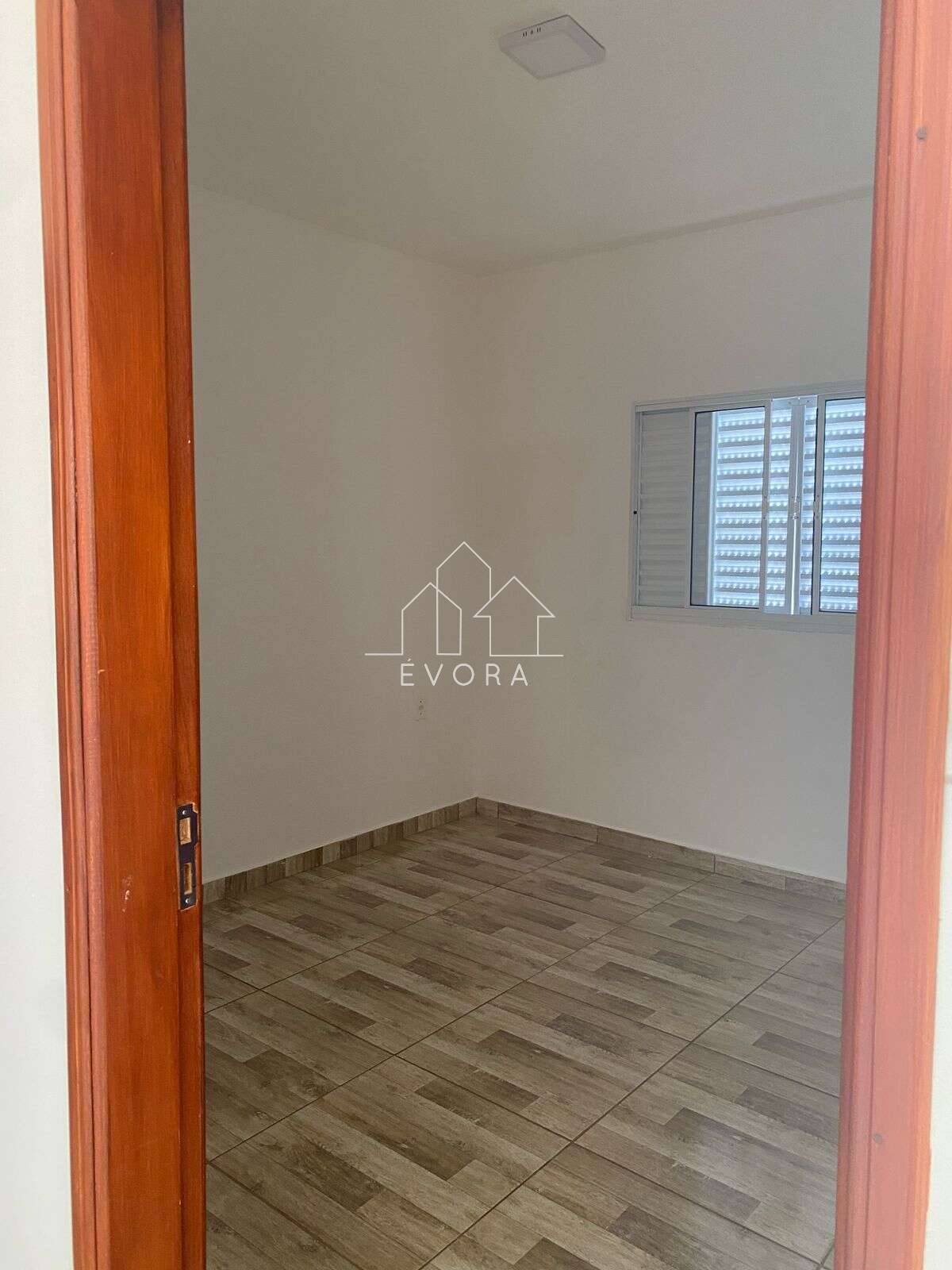 Casa à venda em Monte Sião, Jardim América, com 2 quartos, 220m² - Évora Imóveis