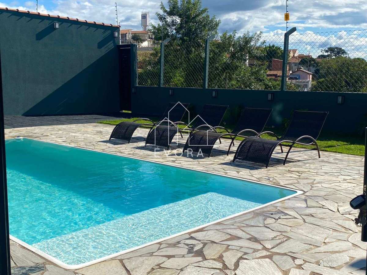 Casa à venda em Monte Sião, Jardim América, com 3 quartos, 400,00m² - Évora Imóveis