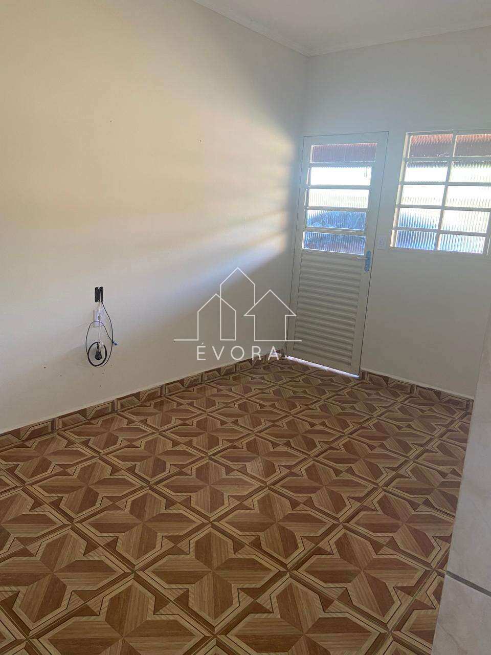 Casa à venda em Monte Sião, Jardim das Palmeiras, com 2 quartos, 300m² - Évora Imóveis