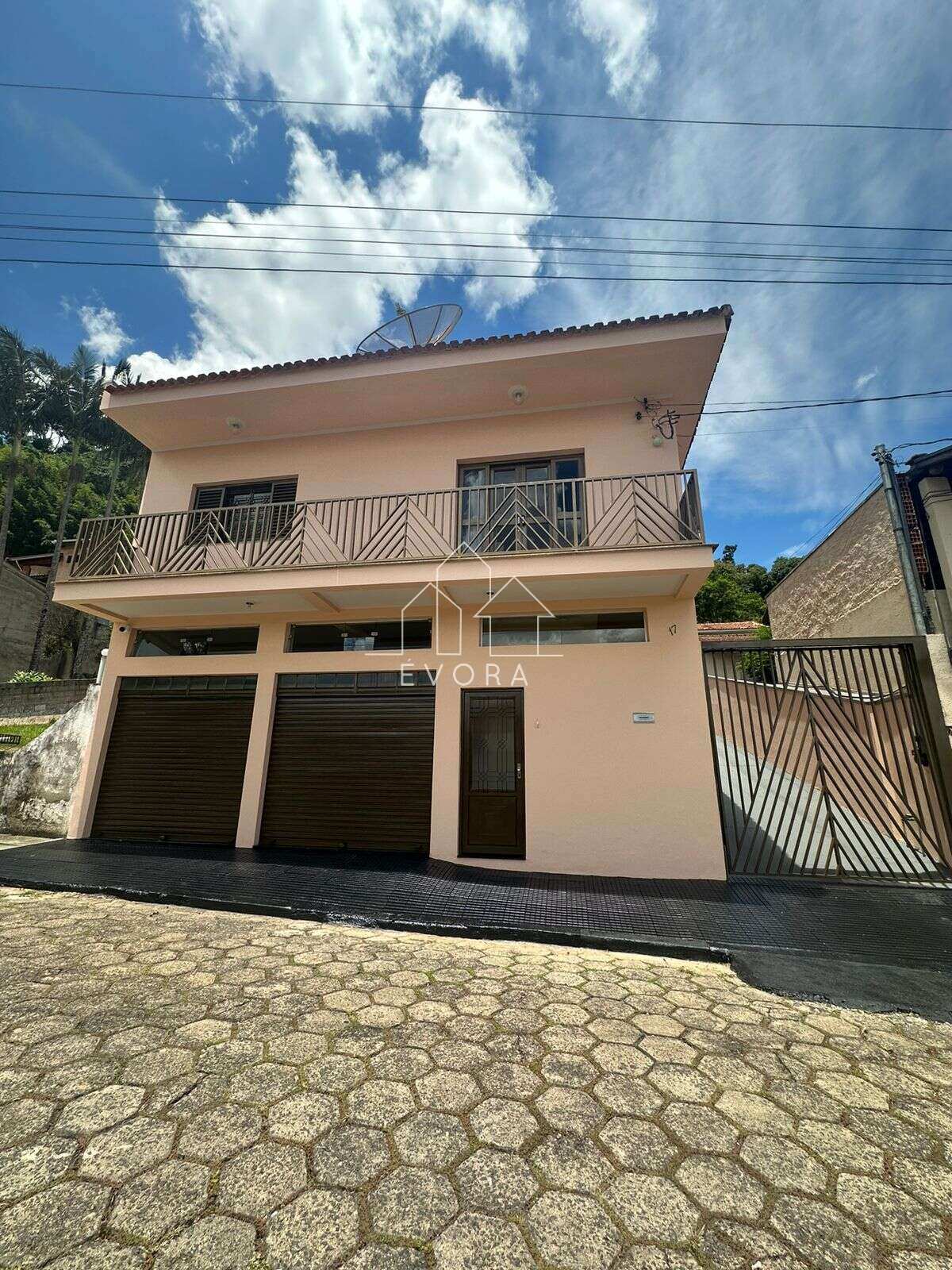 Casa à venda em Monte Sião, Jardim Mathias, com 5 quartos - Évora Imóveis