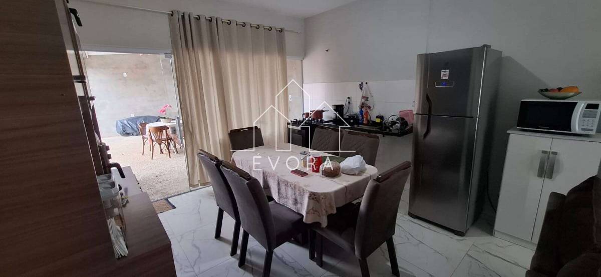 Casa à venda em Monte Sião, Villagio, com 2 quartos, 250m² - Évora Imóveis