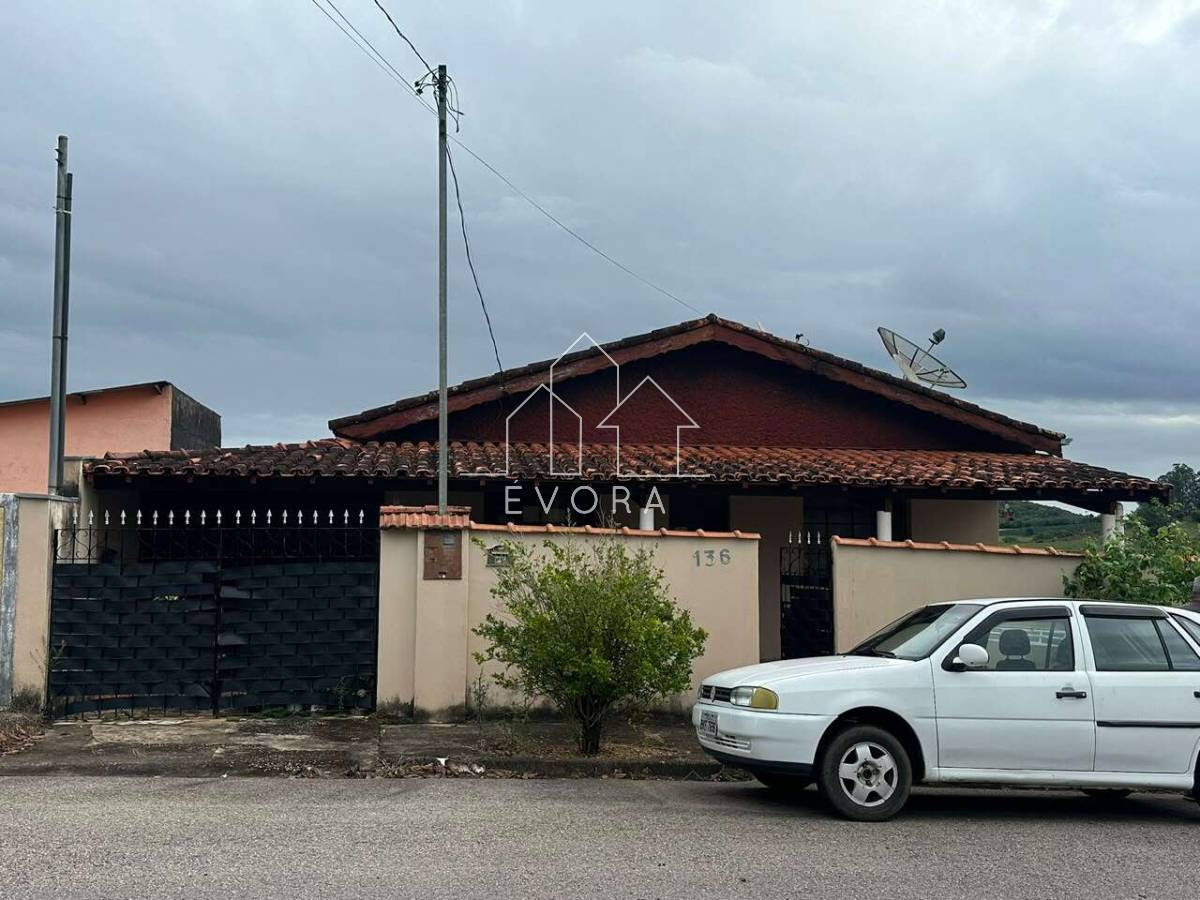 Casa de 1.000m²- Monte Sião MG - Évora Imóveis