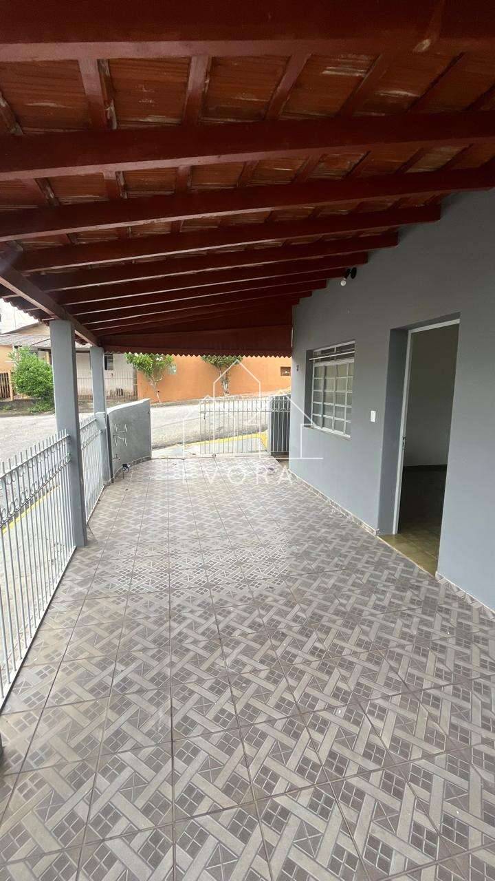 Casa para alugar em Monte Sião, Tijuco Preto, com 2 quartos - Évora Imóveis