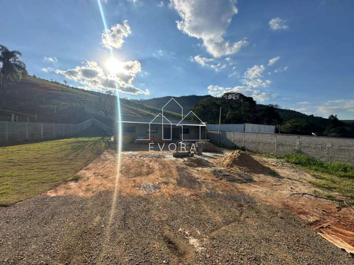Chácara à venda em Monte Sião, Alves, com 4 quartos - Évora Imóveis