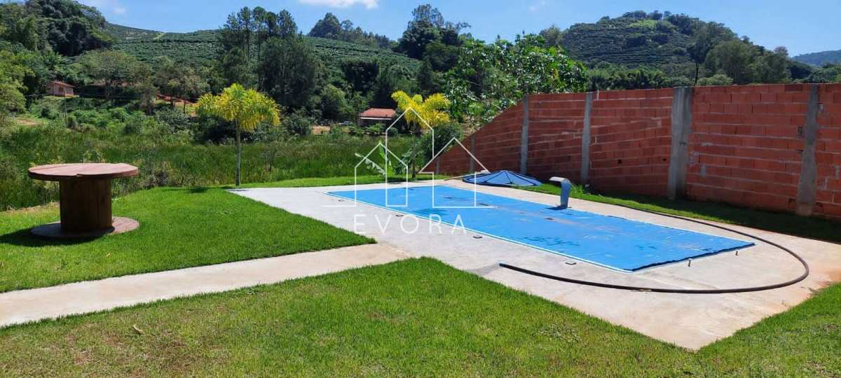 Chácara à venda em Monte Sião, Batinga, com 2 quartos, 2.200m² - Évora Imóveis