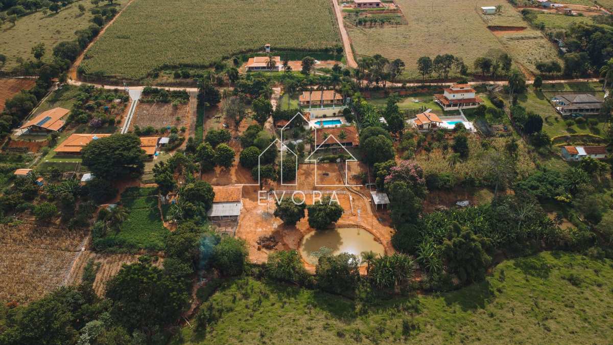 Chácara à venda em Monte Sião, Carapiá, com 6 quartos, 10.000m² - Évora Imóveis