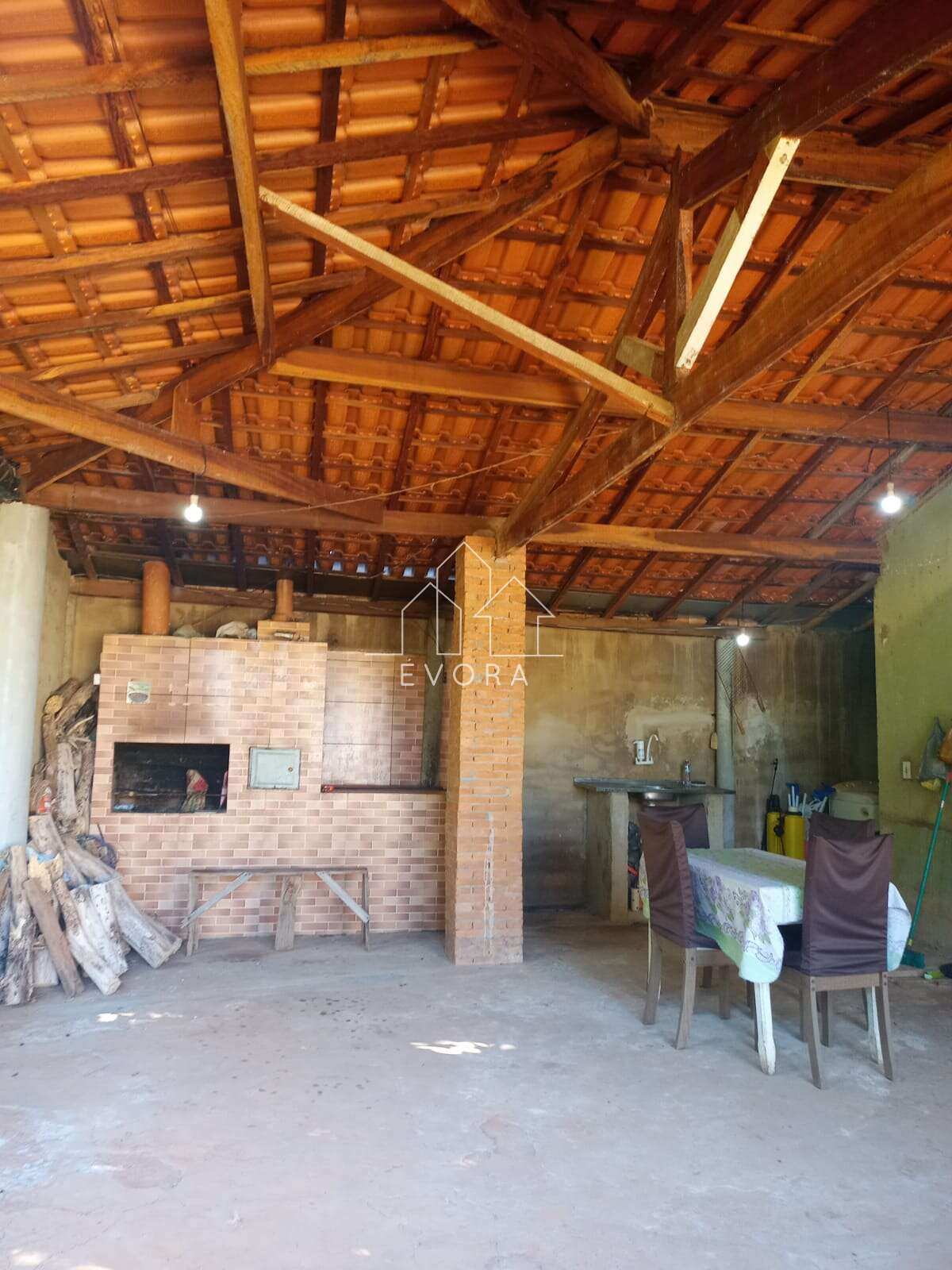 Chácara à venda em Monte Sião, Cochos, com 4 quartos, 2.000m² - Évora Imóveis