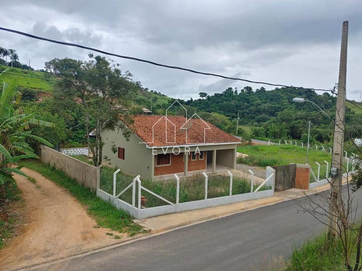Chácara à venda em Monte Sião, Gumercindo, com 3 quartos, 900m² - Évora Imóveis