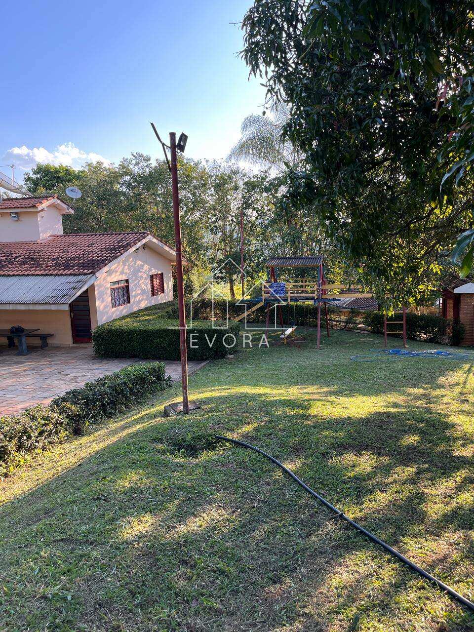 Chácara à venda em Monte Sião, Mococa, com 4 quartos, 1.700m² - Évora Imóveis