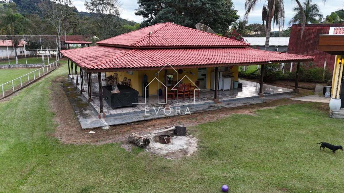 Chácara à venda em Monte Sião, Perobal, com 3 quartos, 6.000m² - Évora Imóveis