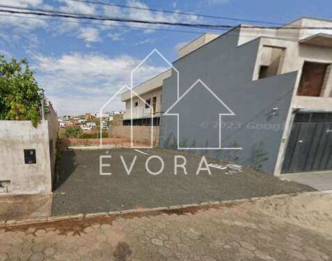 Lote à venda em Monte Sião, Jardim Zanchetta, 300m² - Évora Imóveis