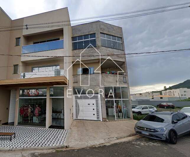 Prédio comercial à venda em Monte Sião, Jardim Massa, 500m² - Évora Imóveis