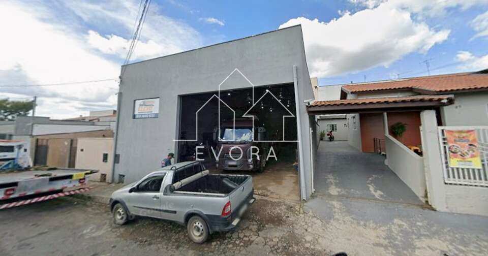 Salão à venda em Monte Sião, Jardim dos Ipês, 200m² - Évora Imóveis